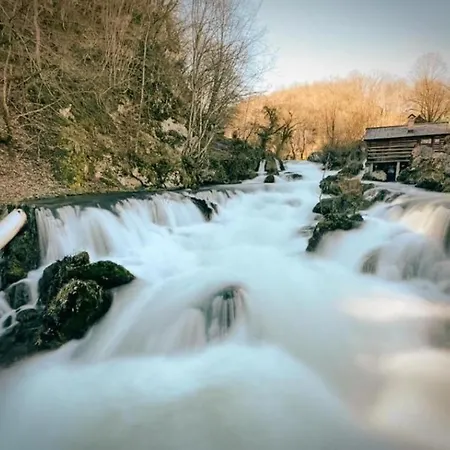Vikendica Anastasija לקטסי