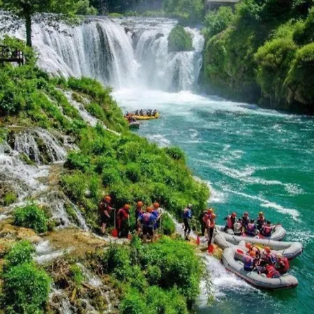 Vikendica Anastasija לקטסי